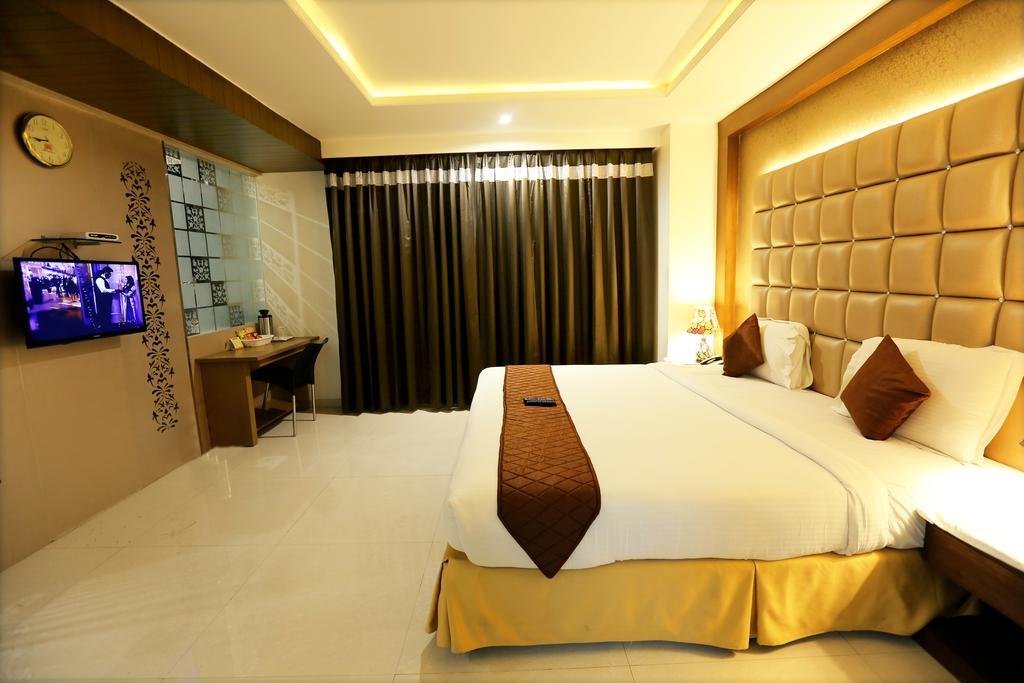 Hotel Sitara Grand Miyapur Hyderabad Quarto foto